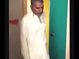pakistani aunty fucked wide of two confessor