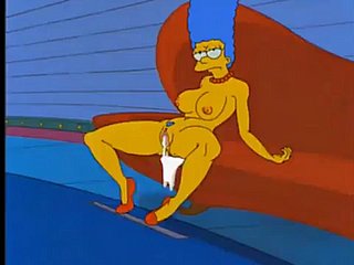 Marge Simpson se flu follan por flu máquina