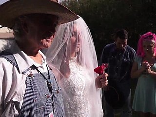 Hôn nhân thánh, đám cưới HD