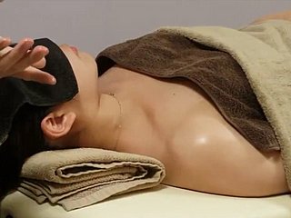 Massaggio olio di bouquet giapponese 5