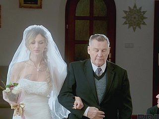 A noiva recém-casada Olivia Coruscate dá a cabeça e é fodida