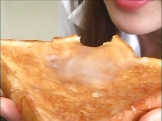 Japanischer Toast Bukkake (Cum surpassing Food)