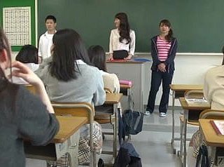 Japanse tutor uit de hel met extreme facesitting Ondertitelde
