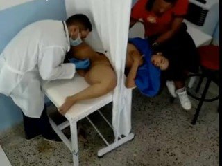 INFIEL Scrub EL医生QUE德贝LAMAR EL CONO PARA LAMEDICACIÓN