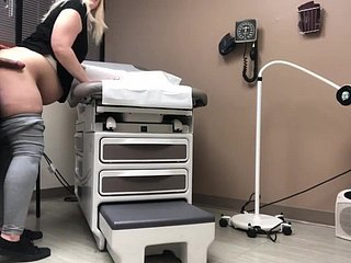 Doktor gefangen, go to meet one's Maker Sex mit schwangeren Patientin